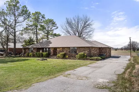 306 N Lombard Ln, Skiatook, OK 74070