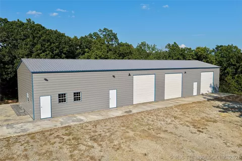12097 State Hwy 9 E, Eufaula, OK 74432