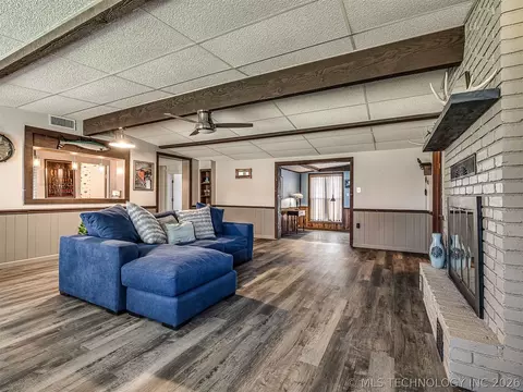 Living - 32033 E 695 Way, Wagoner, OK 74467 photo 1 of 6
