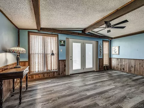 Living - 32033 E 695 Way, Wagoner, OK 74467 photo 6 of 6