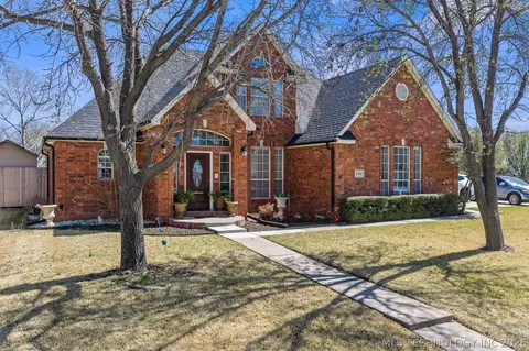 1708 Southern Hills Dr, Ardmore, OK 73401