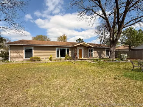 605 W Blair Ave, Wilburton, OK 74578