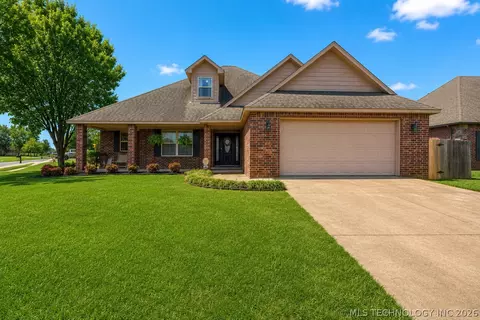 14560 Jordan Ct, Glenpool, OK 74033