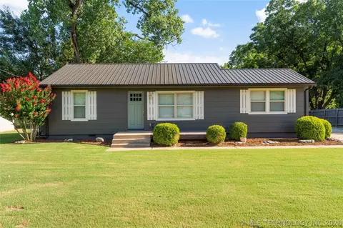 7913 E 129th St, Bixby, OK 74008