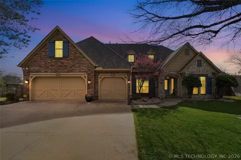 11018 S Erie Ave, Tulsa, OK 74137