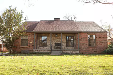 2325 S Columbia Pl, Tulsa, OK 74114