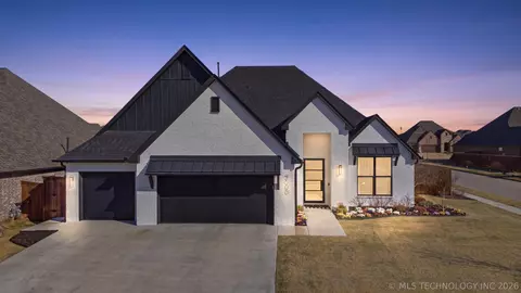 3000 W Winston St, Broken Arrow, OK 74011
