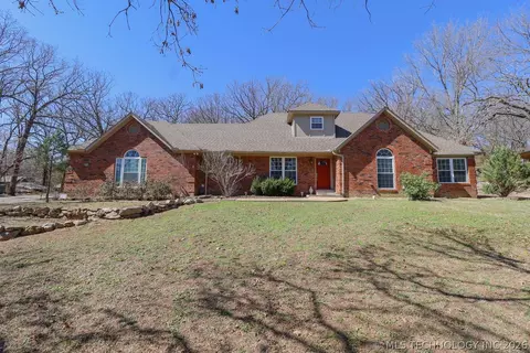 4200 Rustic Rd, Sand Springs, OK 74063