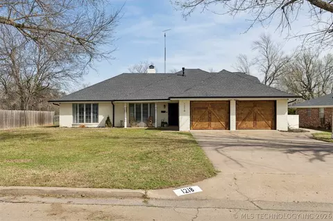 1218 S Highland Ave, Cushing, OK 74023