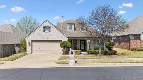 704 W Indianapolis St, Broken Arrow, OK 74012