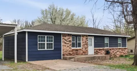 630 Green Country Dr, Tahlequah, OK 74464