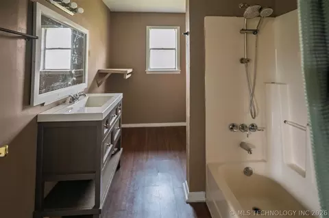 Bath - 511 E 6th St, Hulbert, OK 74441 photo 1 of 3