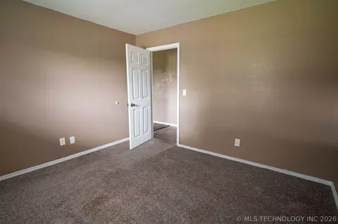 Bedroom - 511 E 6th St, Hulbert, OK 74441 photo 1 of 3
