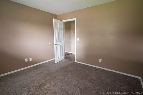 Bedroom - 511 E 6th St, Hulbert, OK 74441 photo 1 of 3