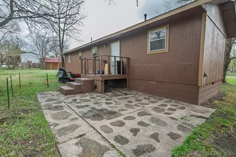 Other - 511 E 6th St, Hulbert, OK 74441 photo 2 of 6
