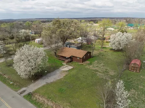 View/Area - 511 E 6th St, Hulbert, OK 74441 photo 2 of 3