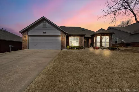 10221 E 114th Pl S, Bixby, OK 74008
