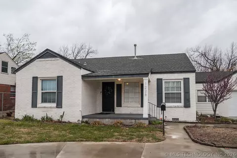 1228 S Yale Ave, Tulsa, OK 74112