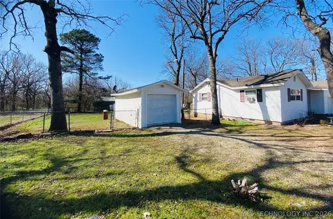 Exterior - 264 SE Main St, Eufaula, OK 74432 photo 2 of 6