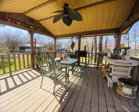 Exterior - 264 SE Main St, Eufaula, OK 74432 photo 5 of 6