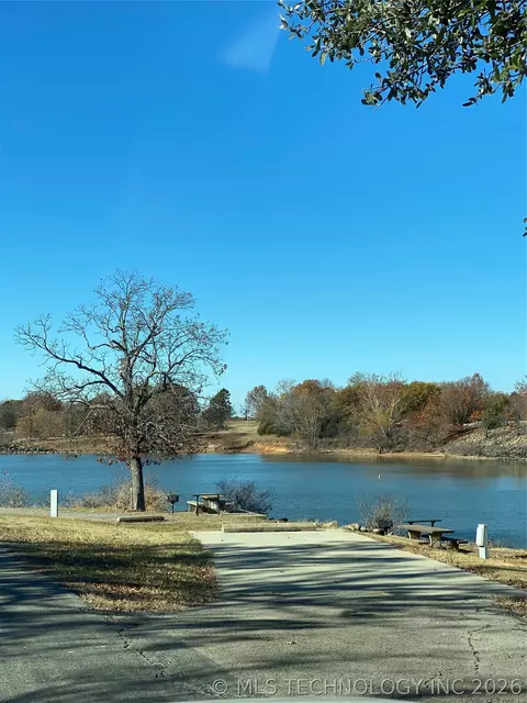View/Area - 264 SE Main St, Eufaula, OK 74432 photo 3 of 5