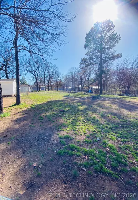Exterior - 264 SE Main St, Eufaula, OK 74432 photo 4 of 7
