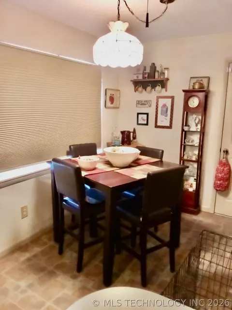 Dining - 264 SE Main St, Eufaula, OK 74432 photo 1 of 1