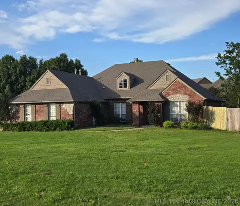 12325 Longhorn Cir, Sapulpa, OK 74066