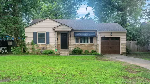 4676 S Rockford Ave, Tulsa, OK 74105