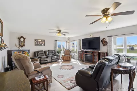 Living - 3431 E 360 Rd, Talala, OK 74080 photo 1 of 2