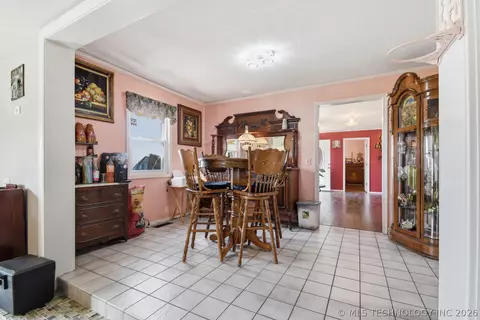 Dining - 3431 E 360 Rd, Talala, OK 74080 photo 2 of 3