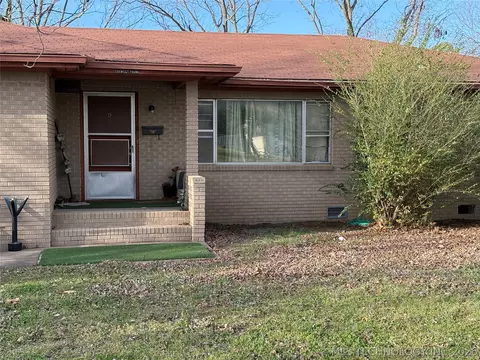 720 W Young St, Morris, OK 74445