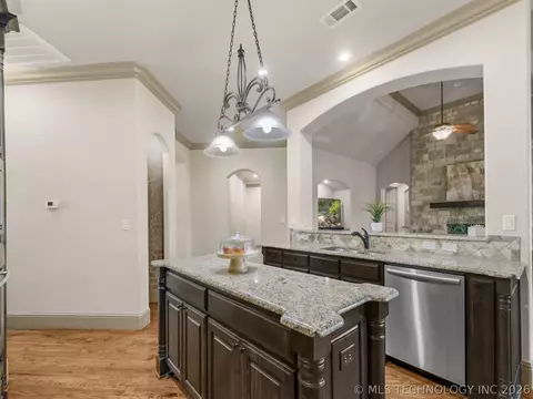 Kitchen - 22533 Front Nine, Thackerville, OK 73459 photo 2 of 4