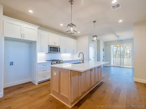 1007 E Delmar St, Broken Arrow, OK 74012 photo 4