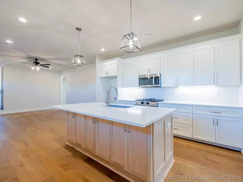 1007 E Delmar St, Broken Arrow, OK 74012 photo 5