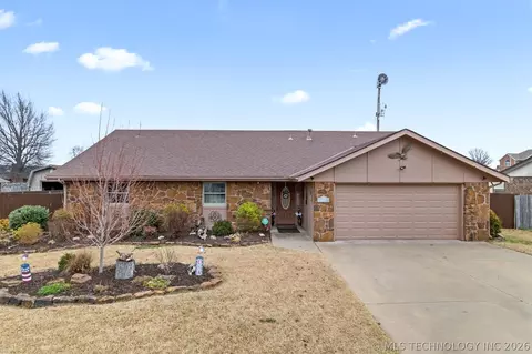 508 Clark Rd, Bartlesville, OK 74006
