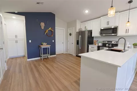 Kitchen - 626 S Chickasaw Ave, Haskell, OK 74436 photo 1 of 3