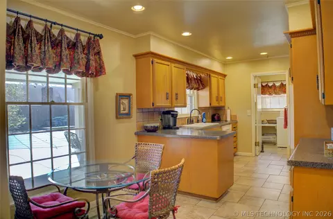 1736 E 59th Pl, Tulsa, OK 74105 photo 20