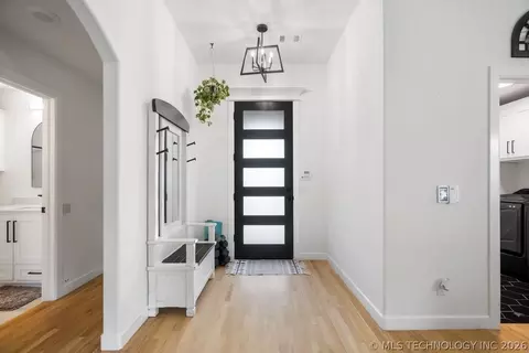 Entry Way - 32302 E 67th Pl S, Broken Arrow, OK 74014 photo 1 of 2