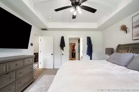 Bedroom - 32302 E 67th Pl S, Broken Arrow, OK 74014 photo 2 of 5