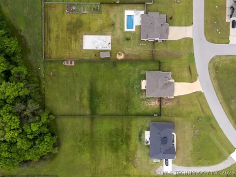 View/Area - 32302 E 67th Pl S, Broken Arrow, OK 74014 photo 3 of 5