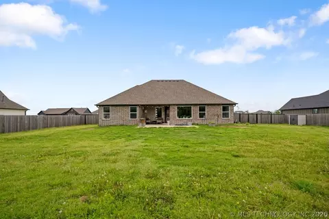 Exterior - 32302 E 67th Pl S, Broken Arrow, OK 74014 photo 3 of 3