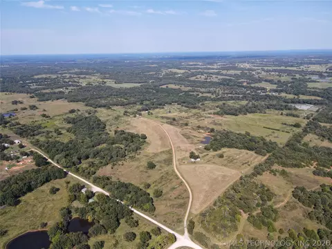 38987 Leo Rd, Asher, OK 74826
