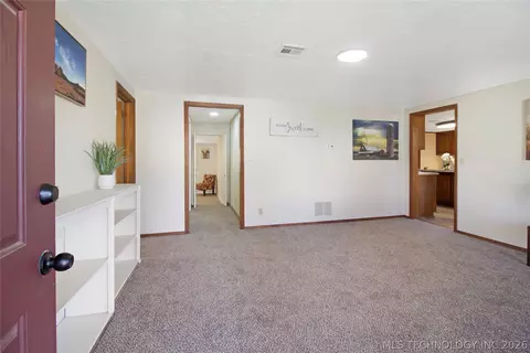 31206 E 683 Rd, Wagoner, OK 74467 photo 2