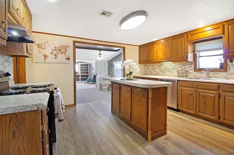 31206 E 683 Rd, Wagoner, OK 74467 photo 4