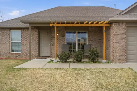 2503 Hunters Ct, Claremore, OK 74019