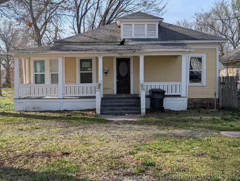 901 W Gentry St, Henryetta, OK 74437