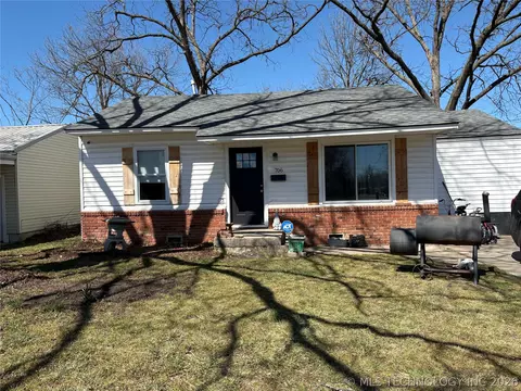 706 Coyne St, Miami, OK 74354