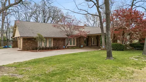 6915 E 106th St, Tulsa, OK 74133