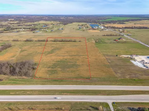10 E State Highway 51 Hwy, Coweta, OK 74429